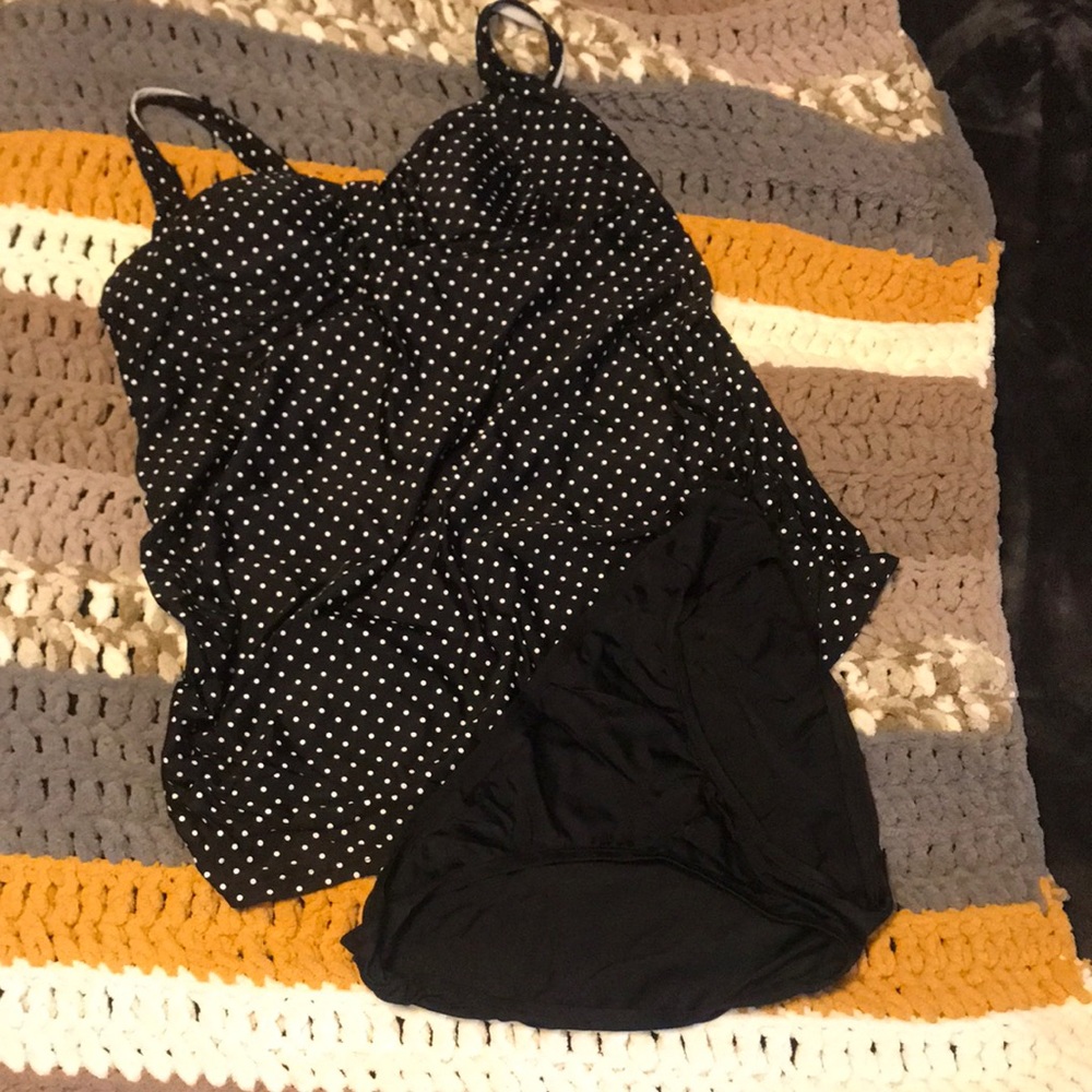 Tankini beach bump maternity black w/white polka dot too large bottom medium